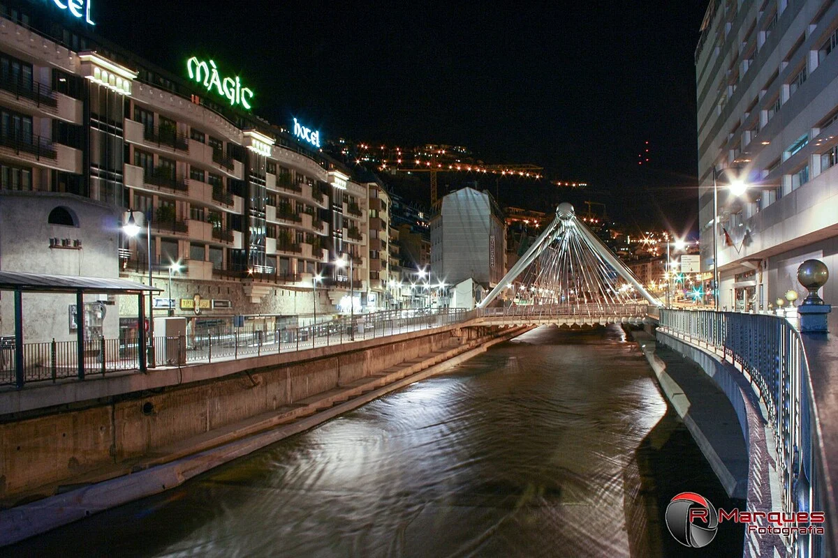 Andorra la Vella bei Nacht