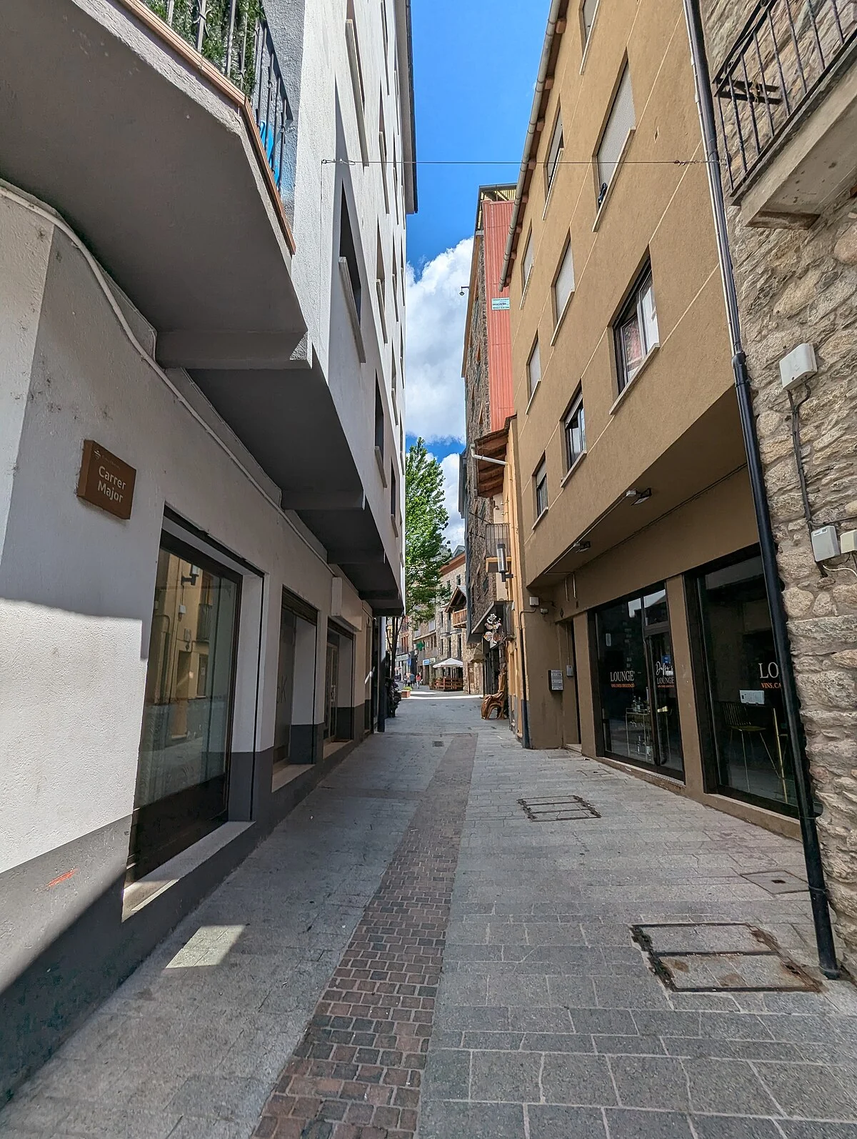 Carrer Major in Encamp