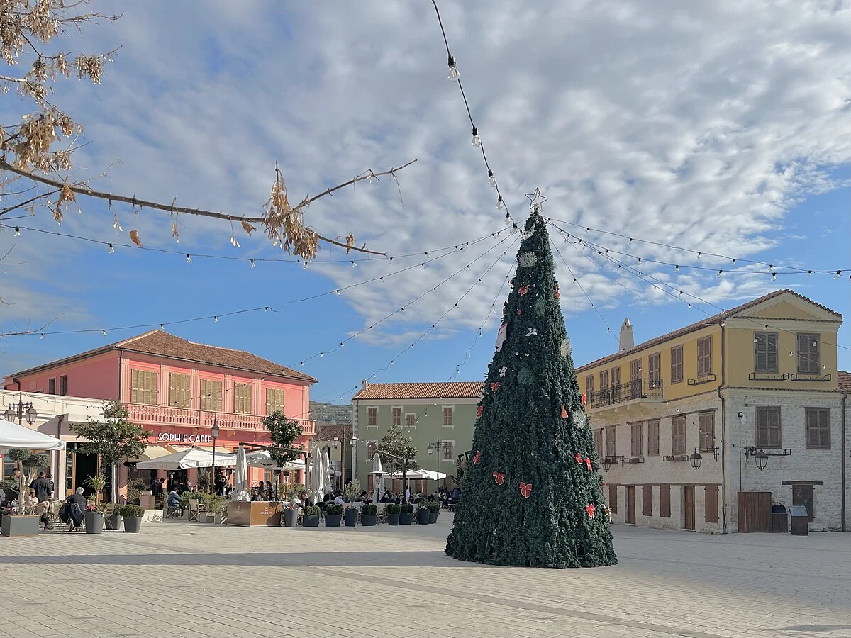 Altstadt von Vlora zur Weihnachtszeit