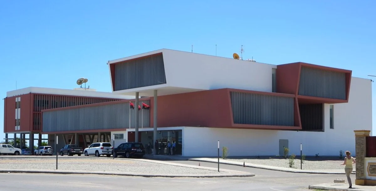 Das neue Provinzregierungsgebäude in Moçâmedes