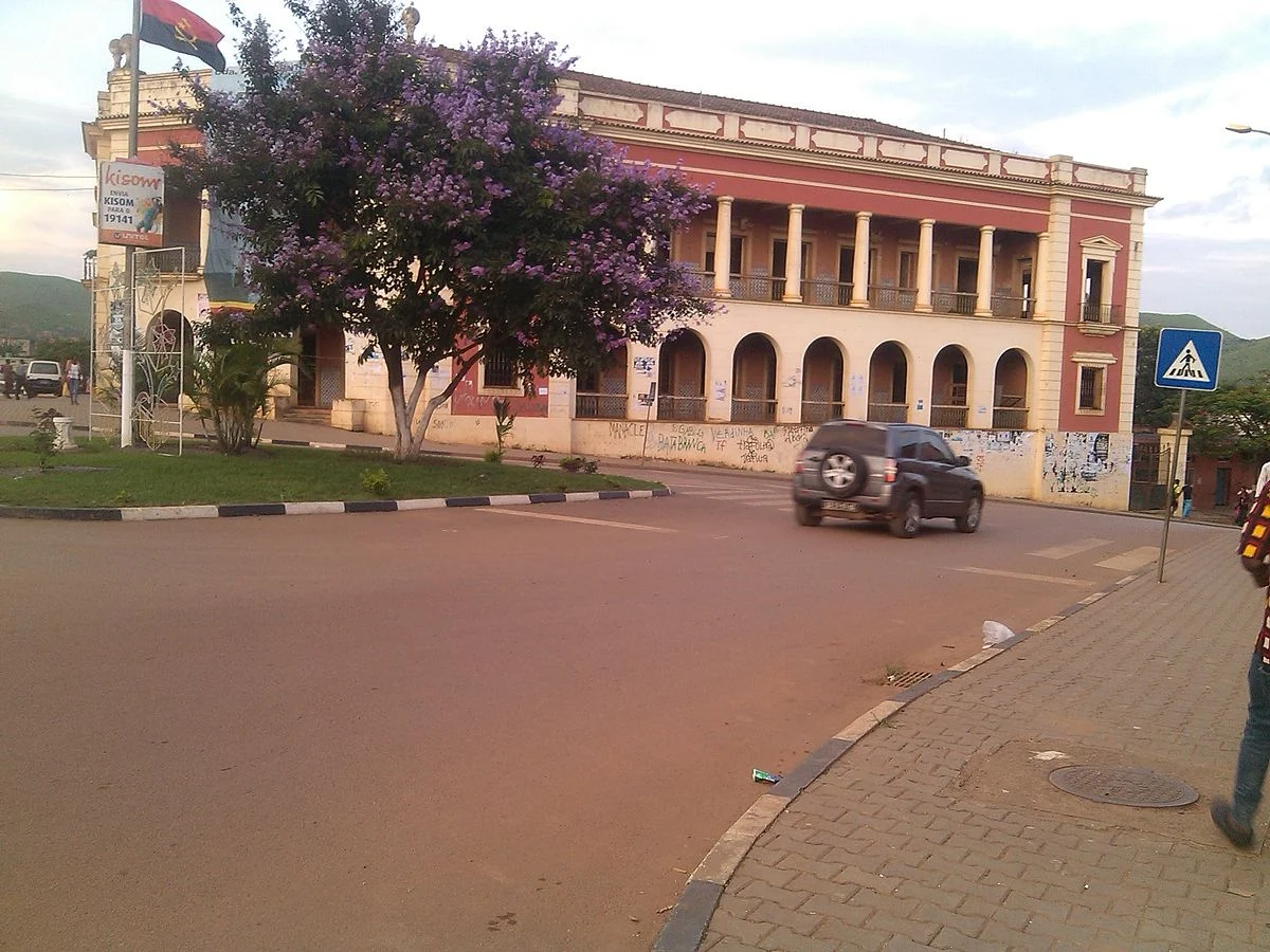 Ehemalige Bank am Largo António Agostinho Neto in N’dalatando