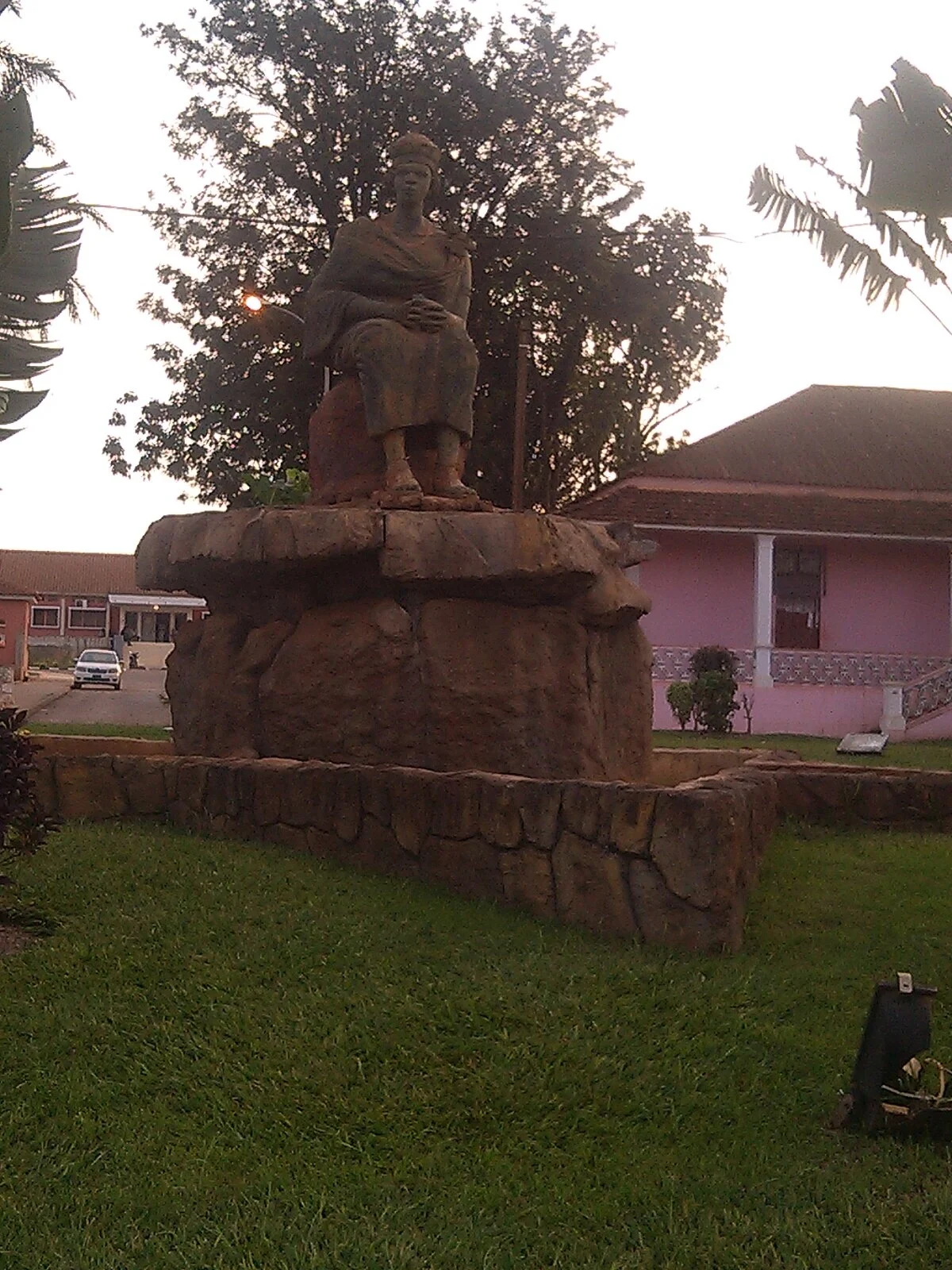 Statue der Königin Nzinga Mbandi in N’dalatando
