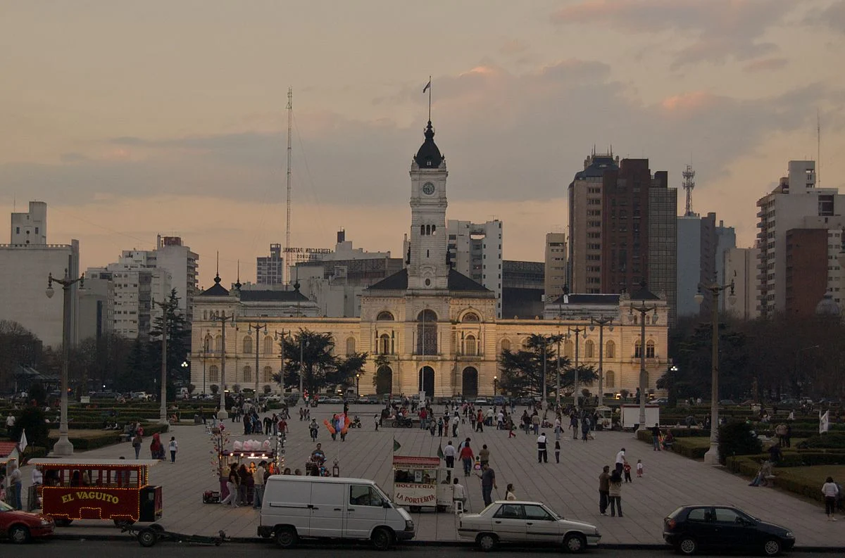 Die Plaza Moreno und das Rathaus von La Plata