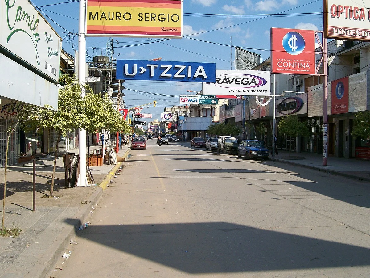 Die Calle Juan Domingo Perón in Resistencia