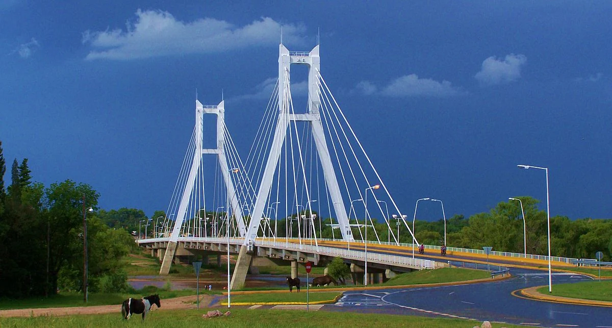 Hängebrücke über den Río Cuarto