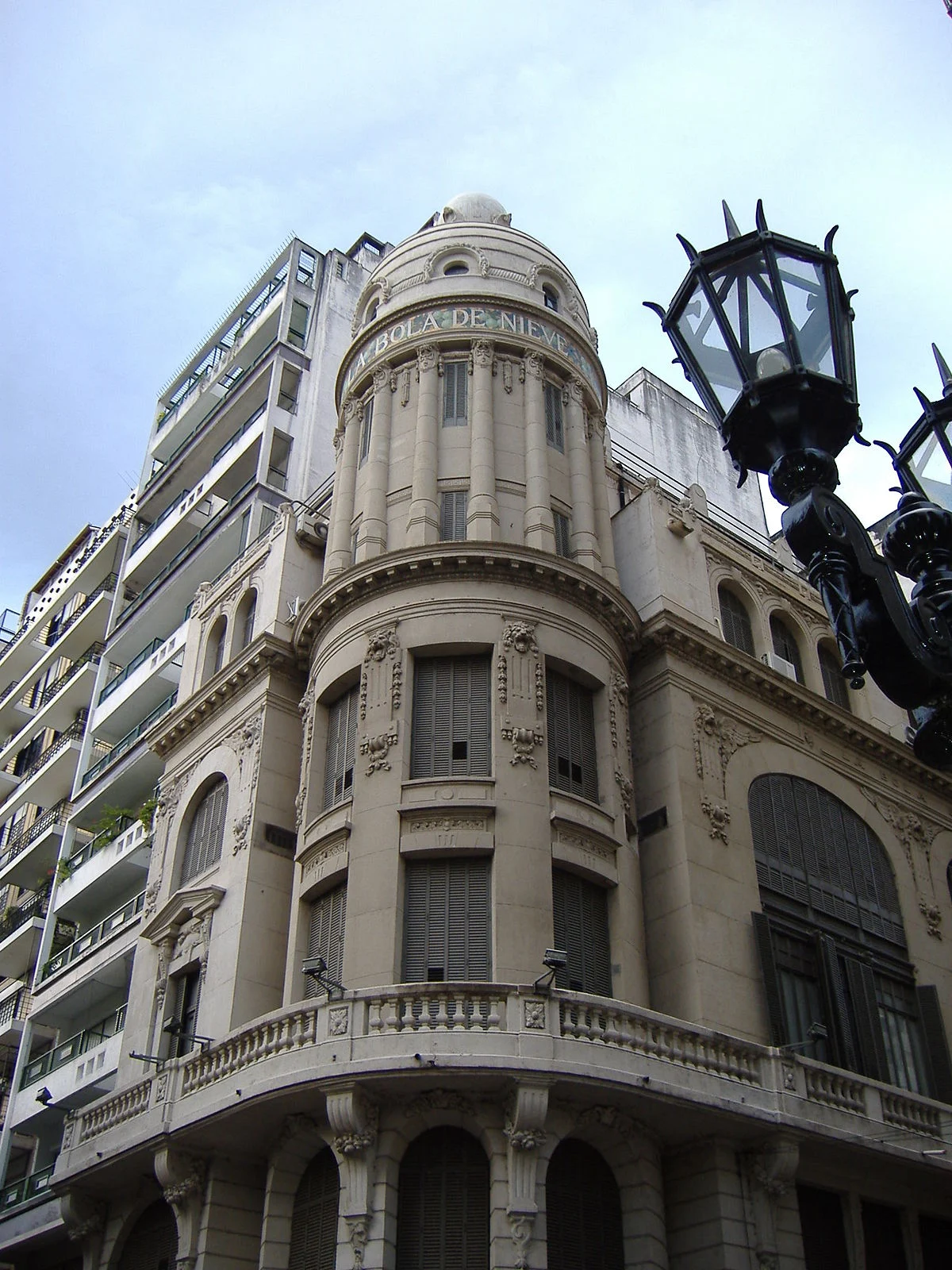 Das Gebäude „La Bola de Nieve“ in Rosario