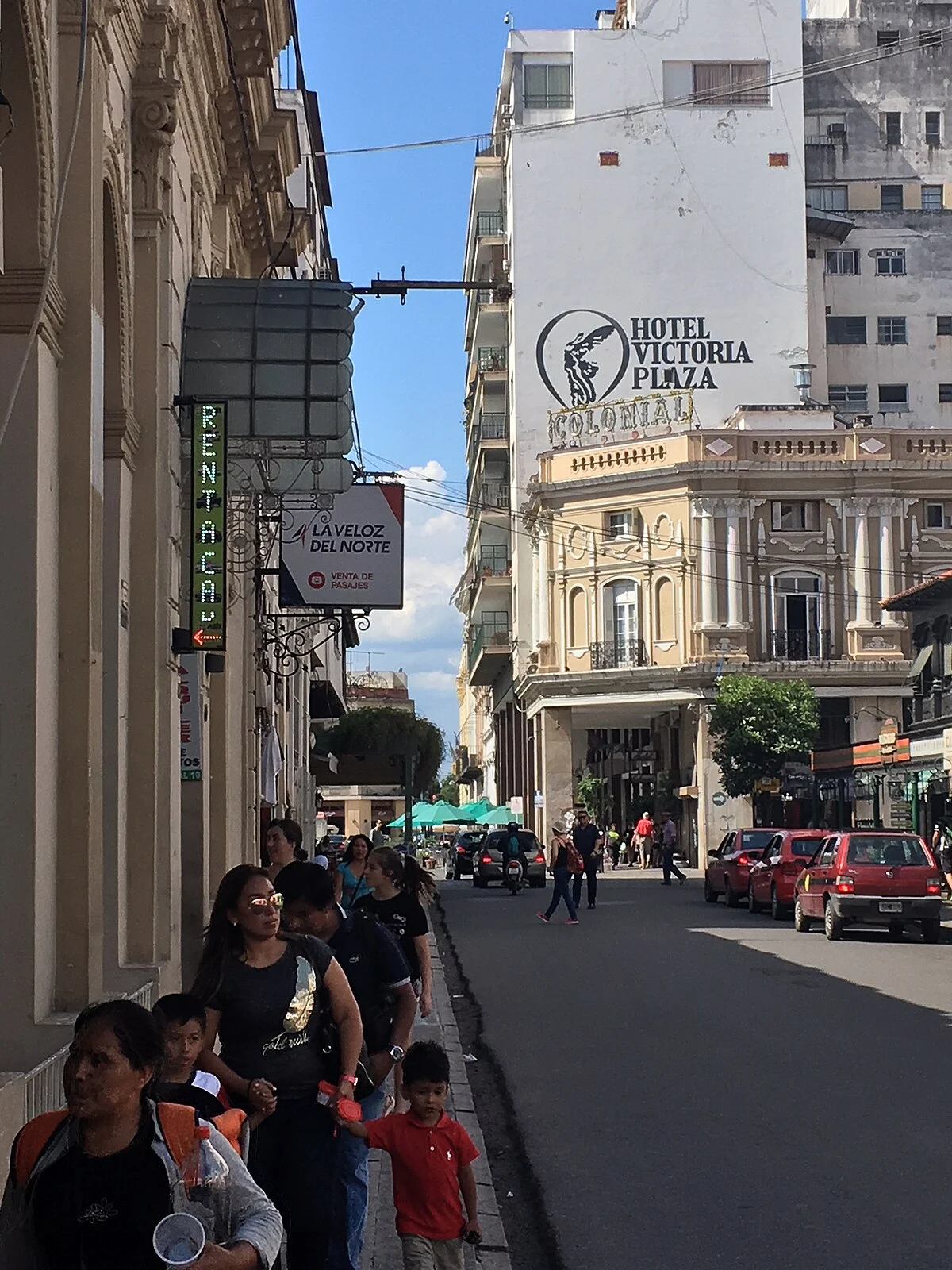 Die Calle Buenos Aires in Salta