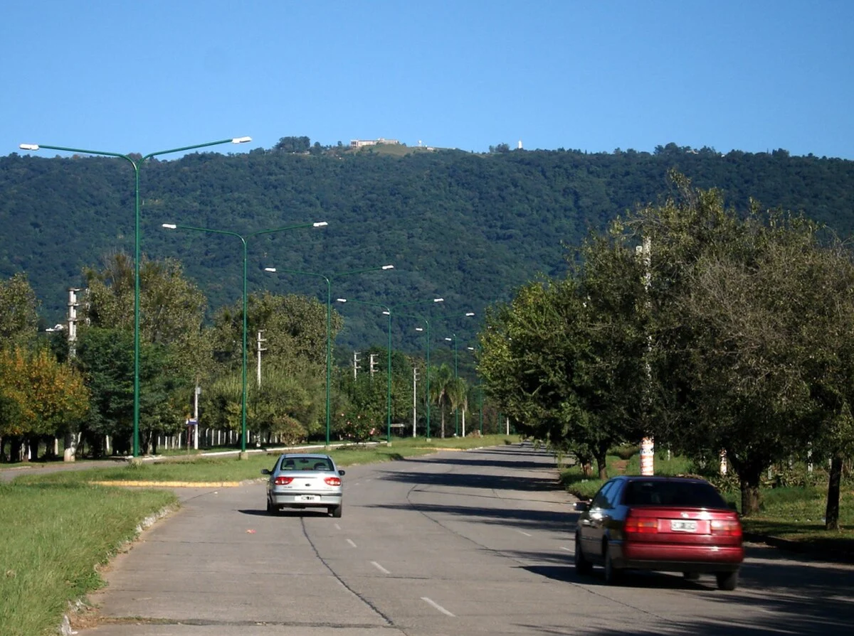 Avenida Perón und Cerro San Javier in Yerba Buena