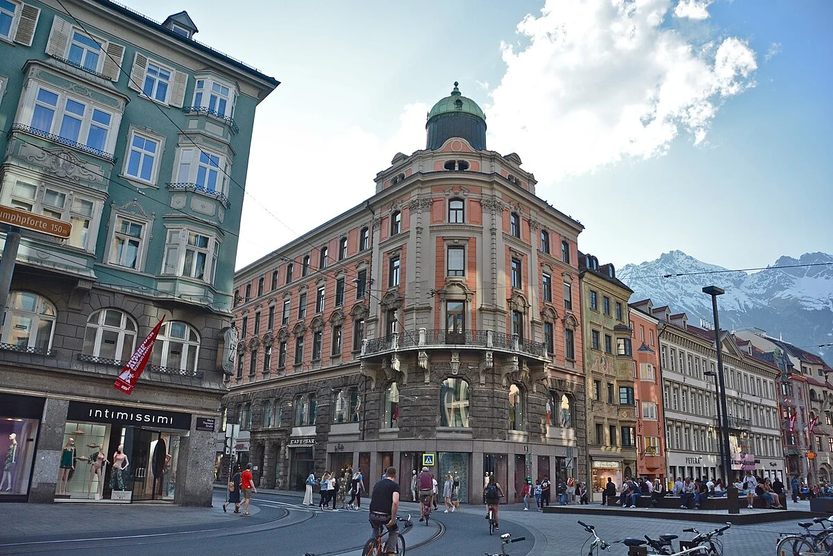 Eckhaus Maria-Theresien-Straße 24 / Anichstraße 2, Innsbruck