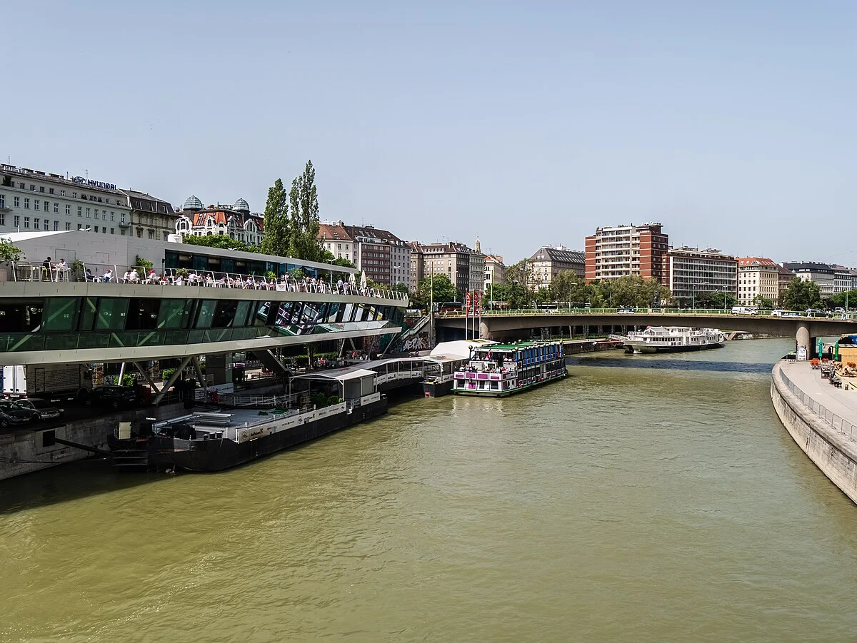 Schiffstation City in Wien