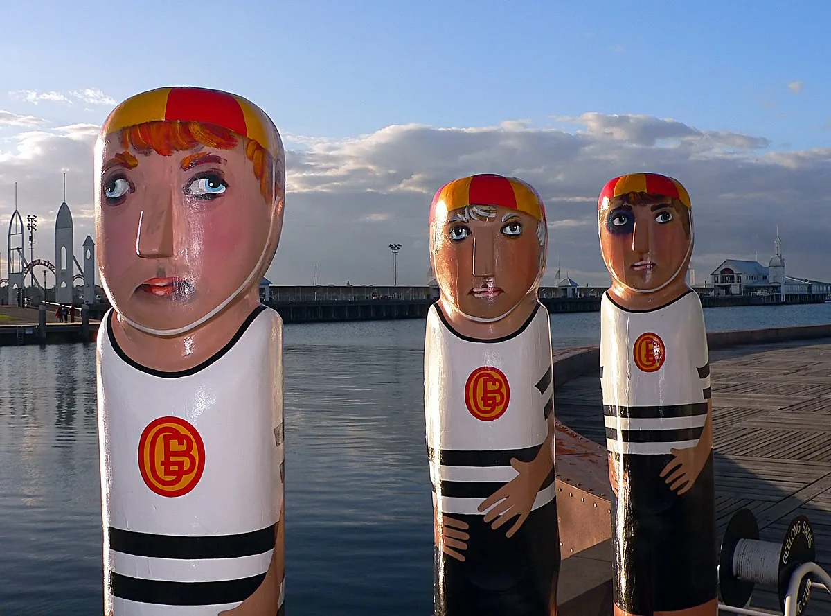 Die bemalten Holzpoller von Geelong