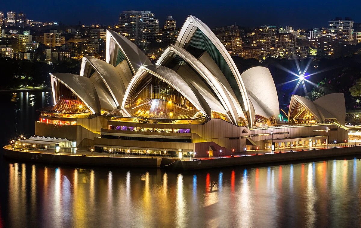 Das Opernhaus von Sydney bei Nacht