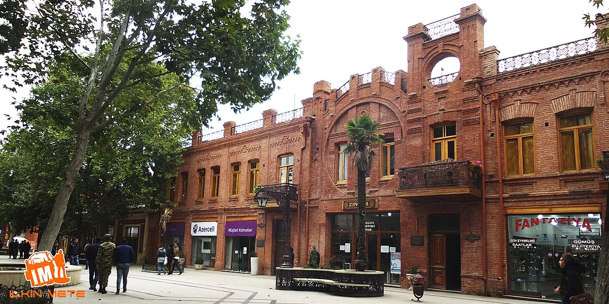 Historisches Gebäude in Gəncə