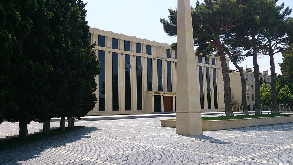 Das Rathaus von Sumqayıt