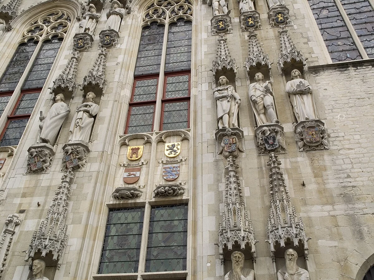 Das Rathaus am Burgplatz in Brügge