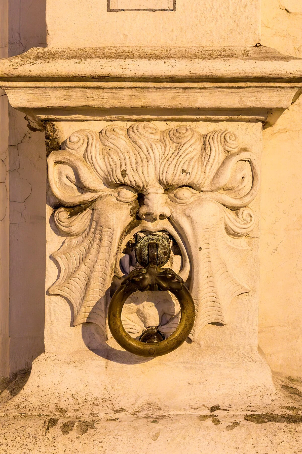Relief am Rathaus, Brügge, Belgien