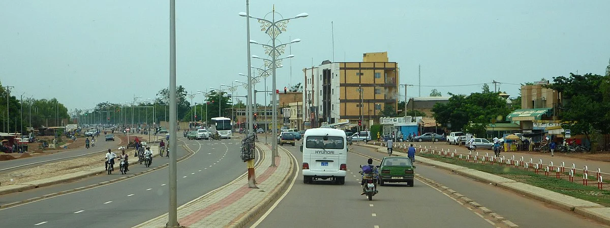 Prachtstraße in Ouagadougou