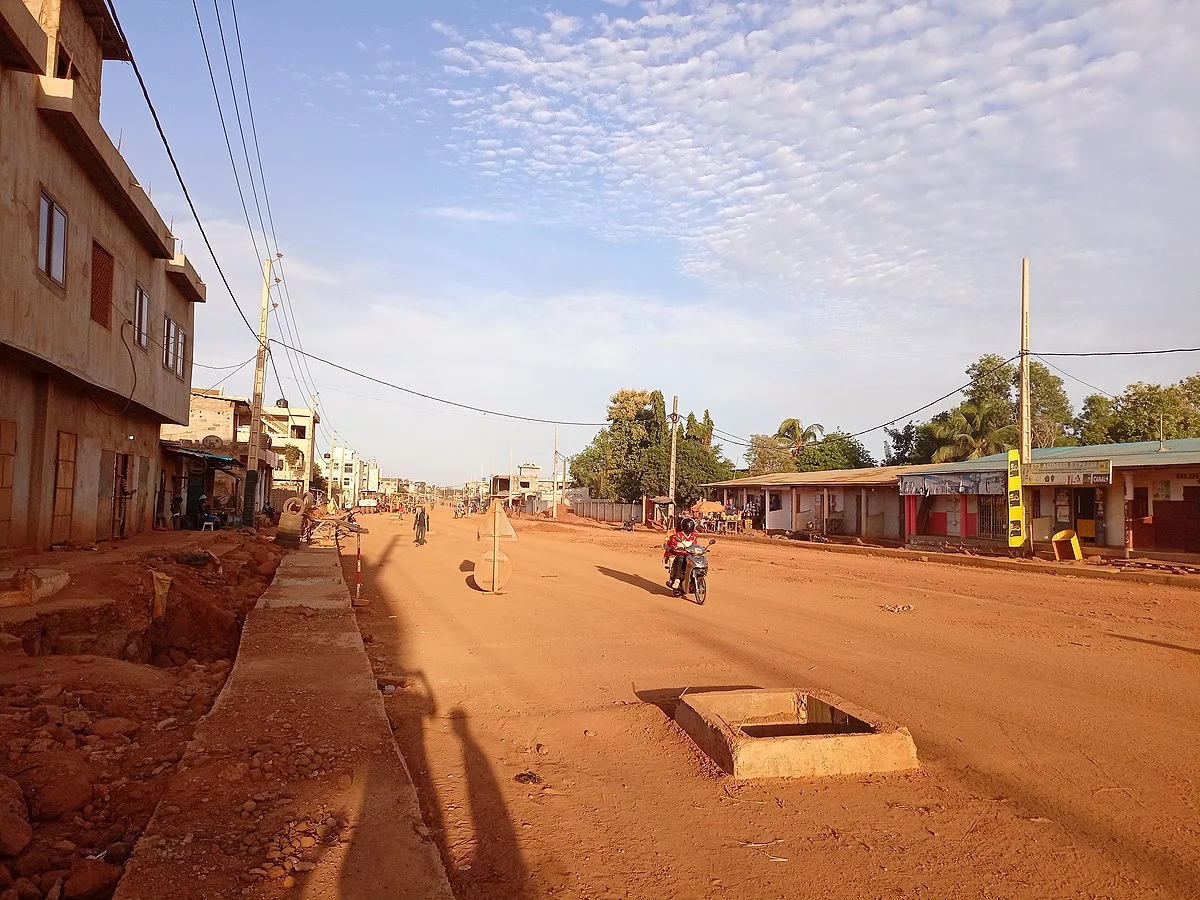 Straßenbau in Abomey-Calavi