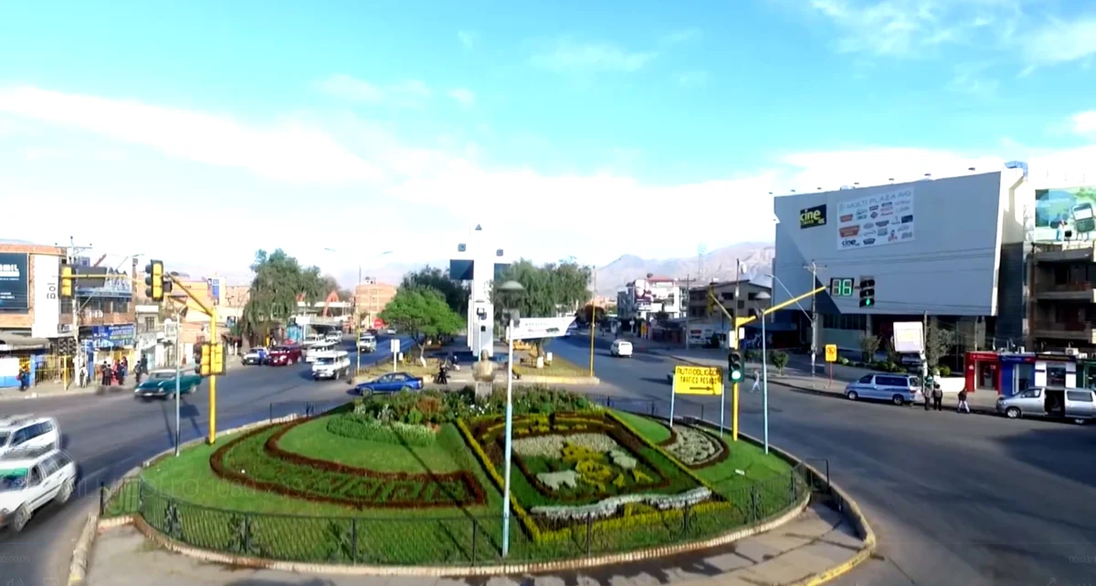 Die Avenida Blanco Galindo in Quillacollo