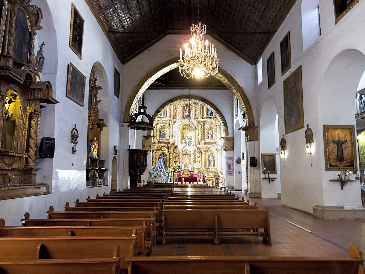 Innenraum der Kirche San Francisco in Sucre