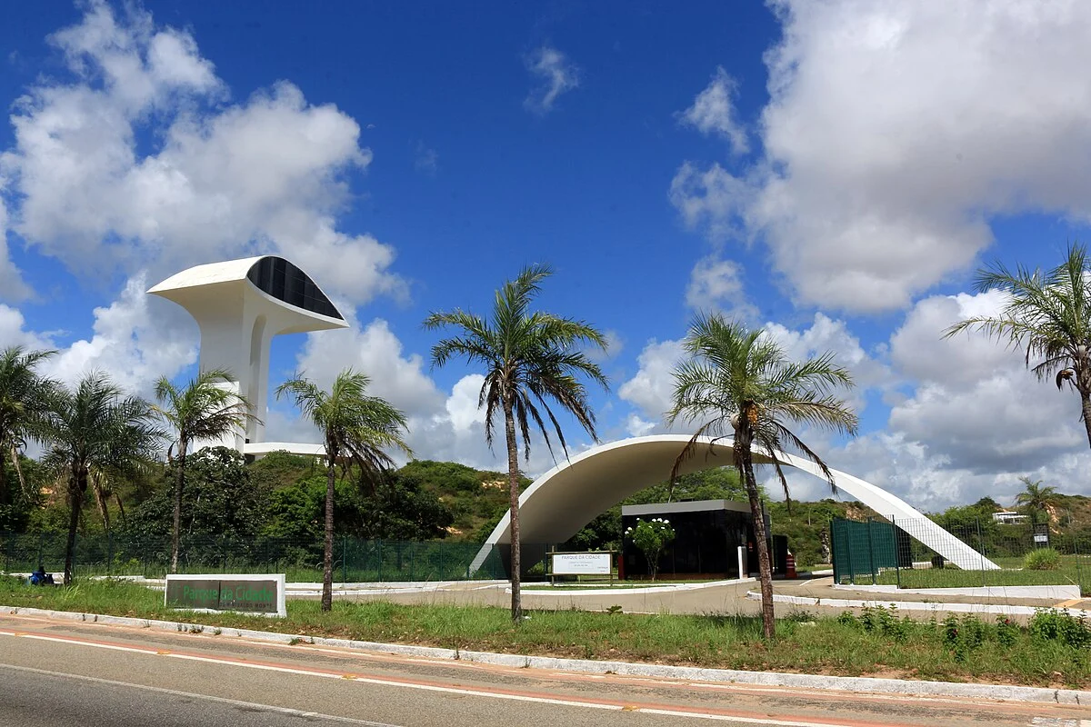 Eingang zum Stadtpark Dom Nivaldo Monte in Natal