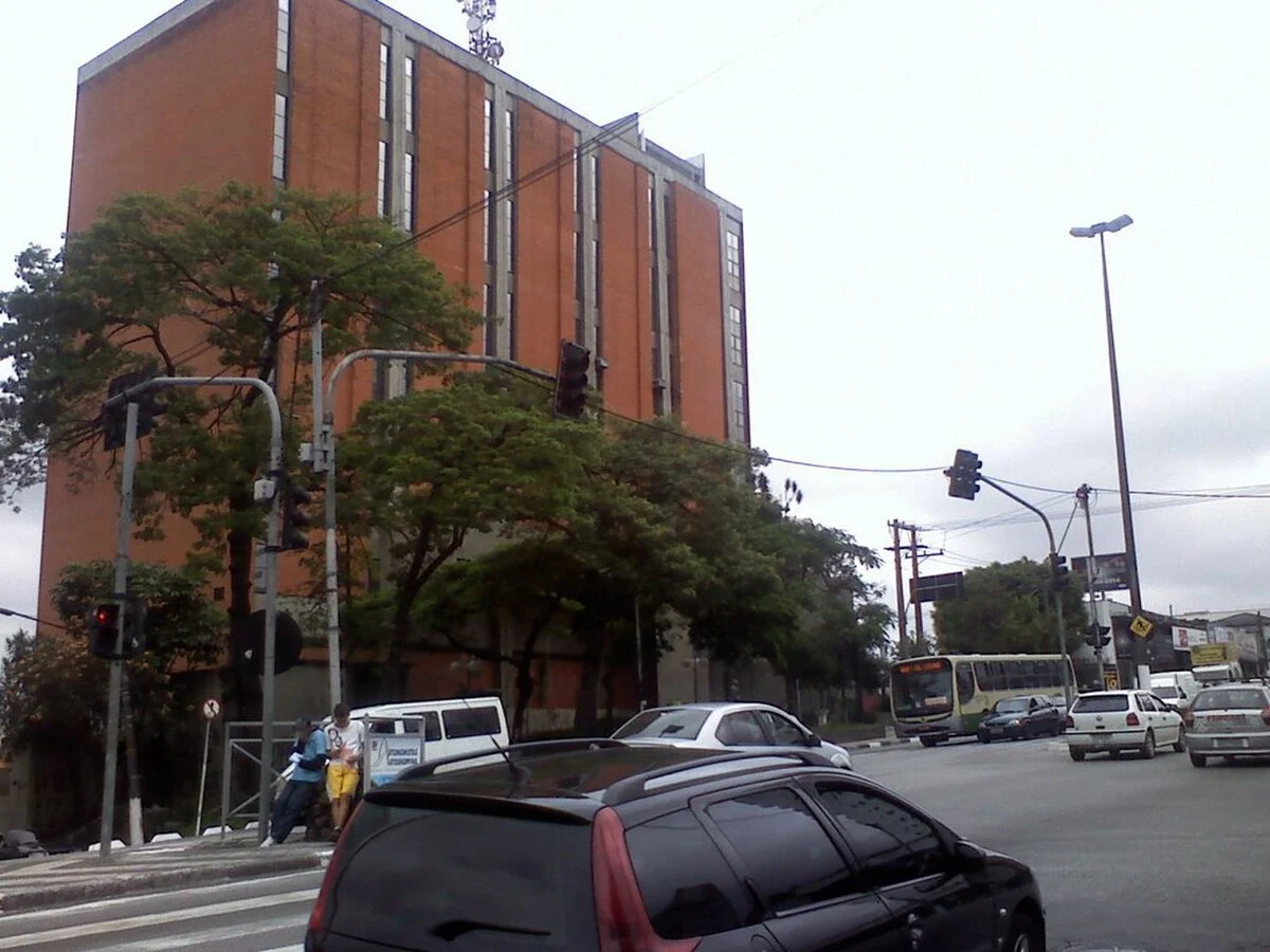 Das ehemalige Telesp-Gebäude in Osasco