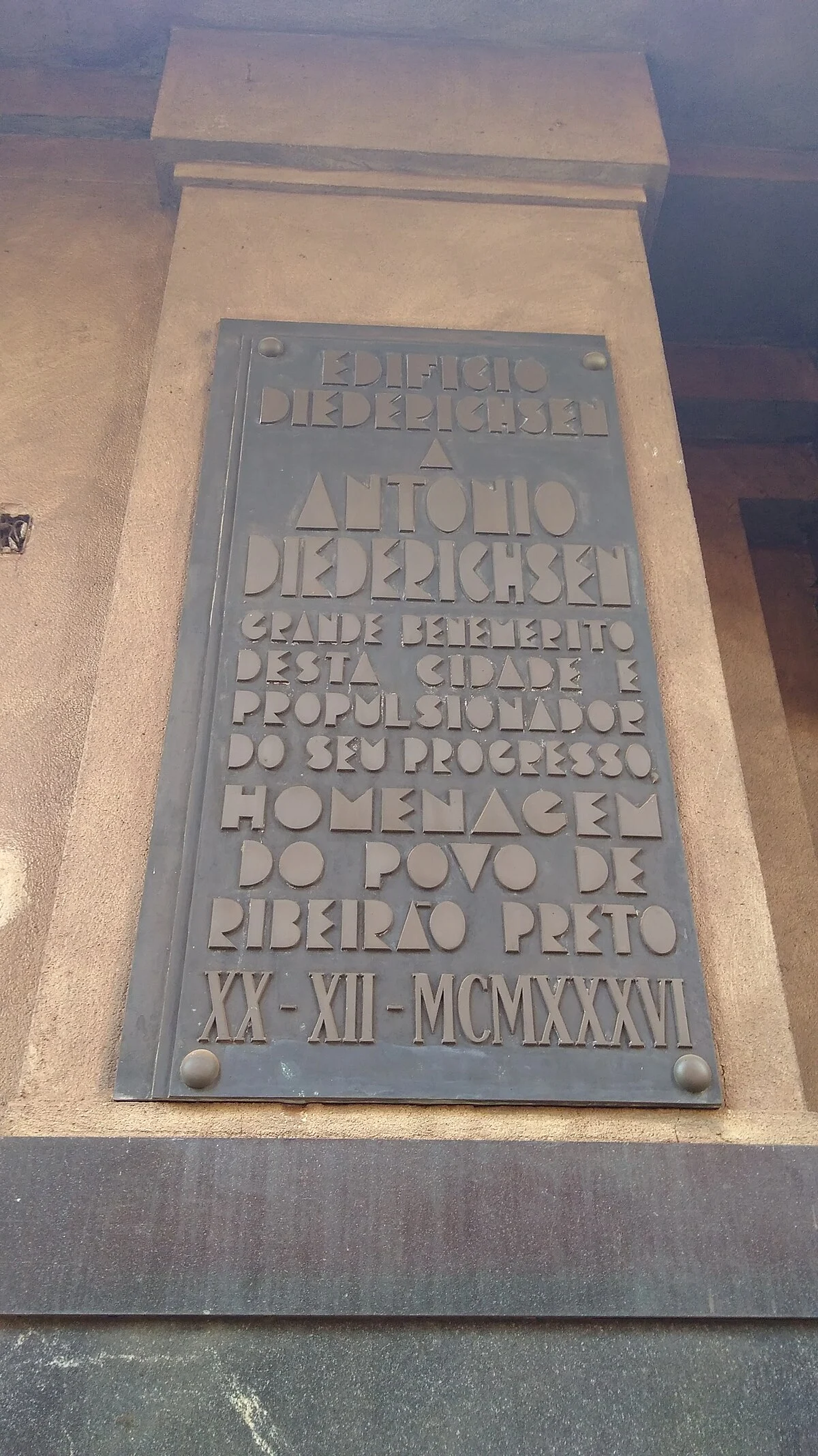 Das Diederichsen-Gebäude in Ribeirão Preto