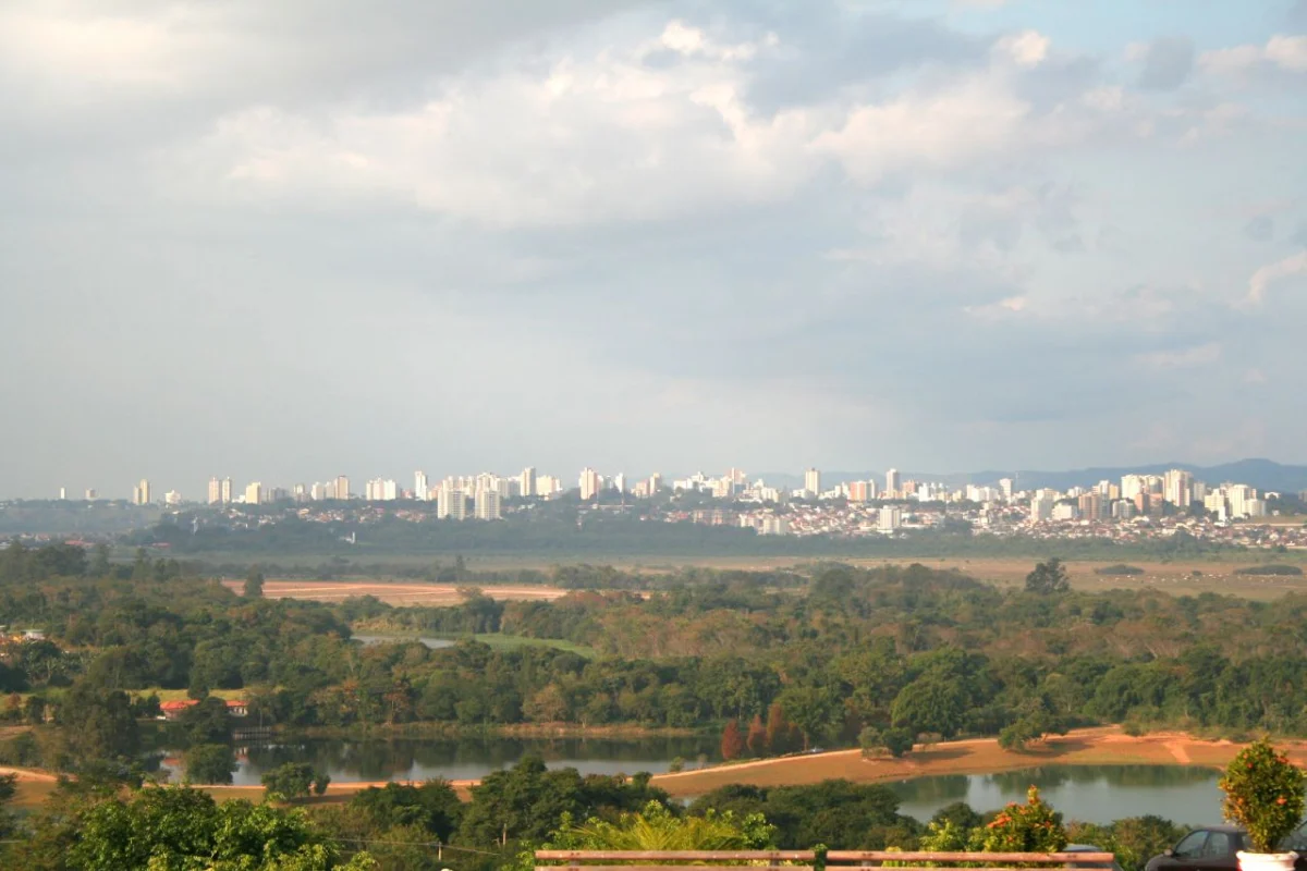 São José dos Campos aus der Ferne