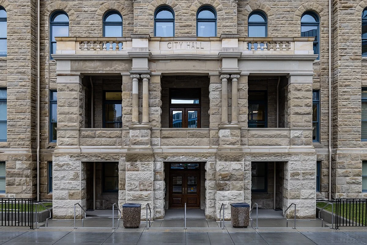 Seiteneingang des Rathauses von Calgary