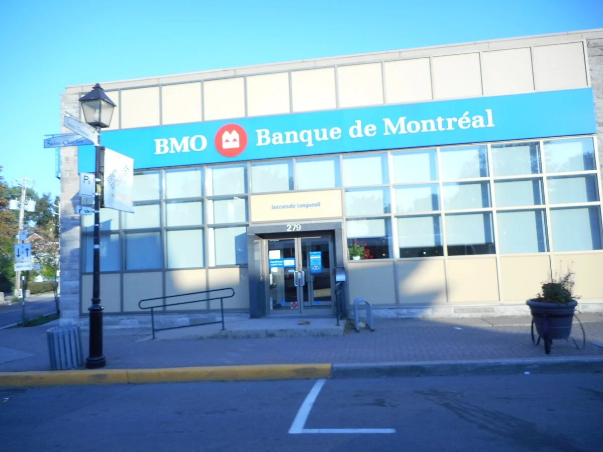 Historisches Bankgebäude in der Rue Saint-Charles in Longueuil