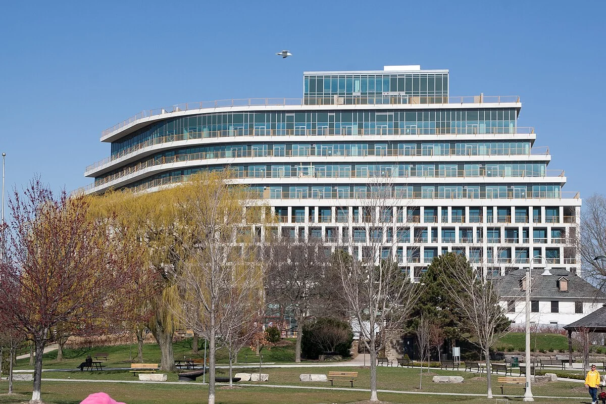 Die Shores Condominiums in Oakville