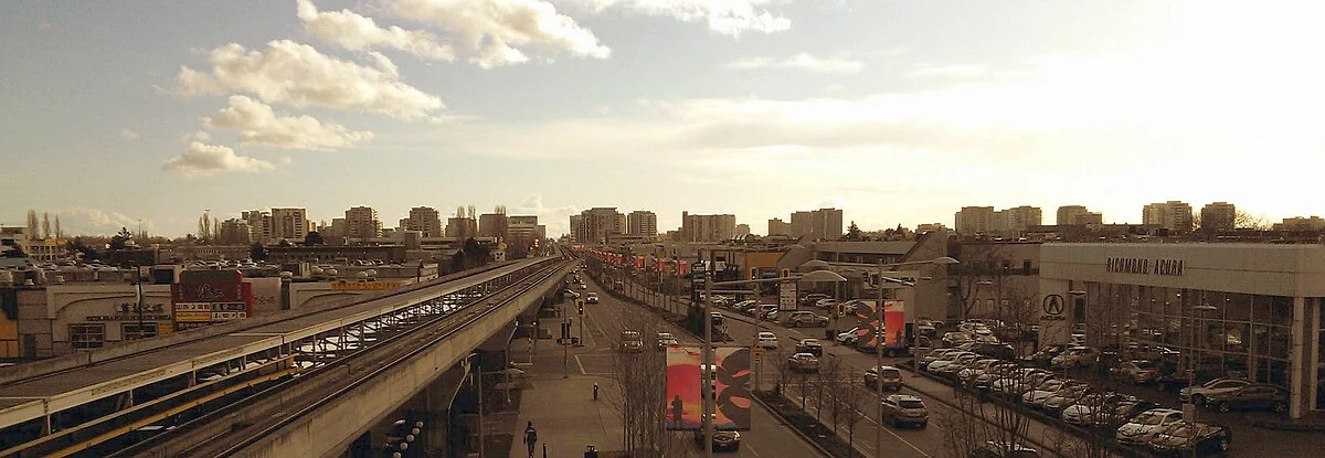 Die Skyline von Richmond, gesehen von der Aberdeen Station