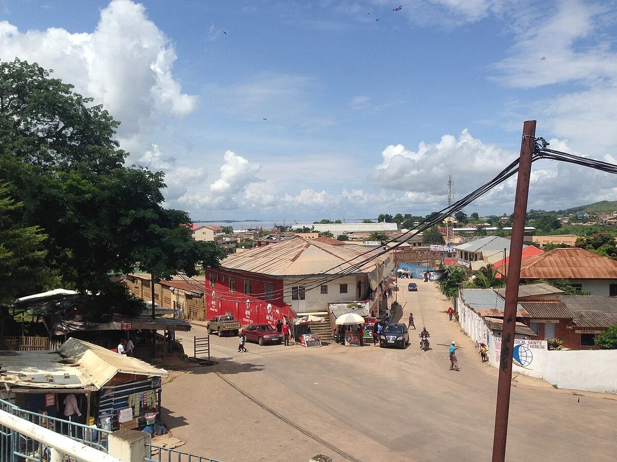 Blick vom Kathedralenhügel auf den Kongo