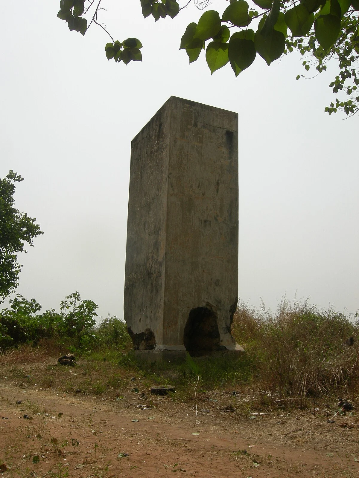 Überreste der Funkstation Kamina (östlich von Atakpamé – Togo); 1914 gebaut und zerstört durch die deutschen Kolonialisten