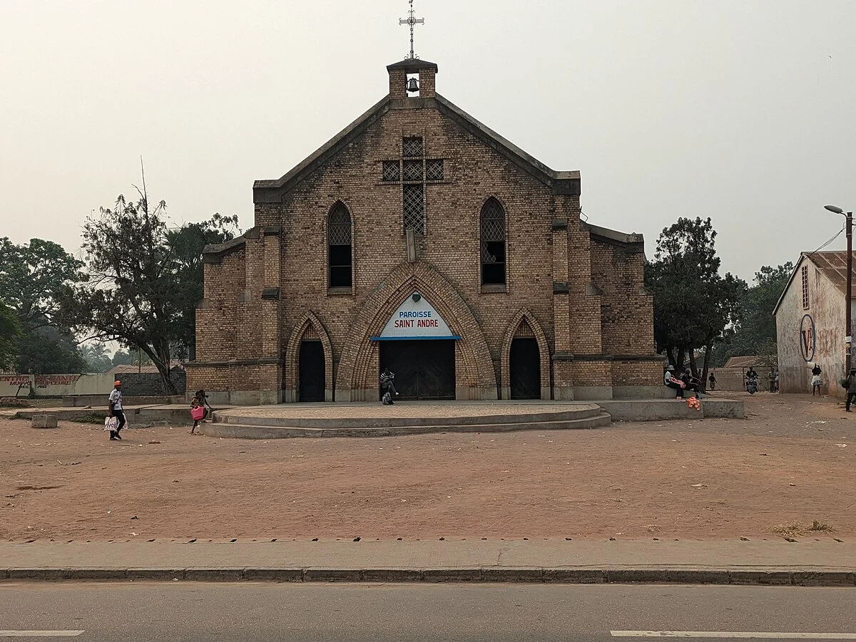 Die Kirche Saint-André in Tshikapa