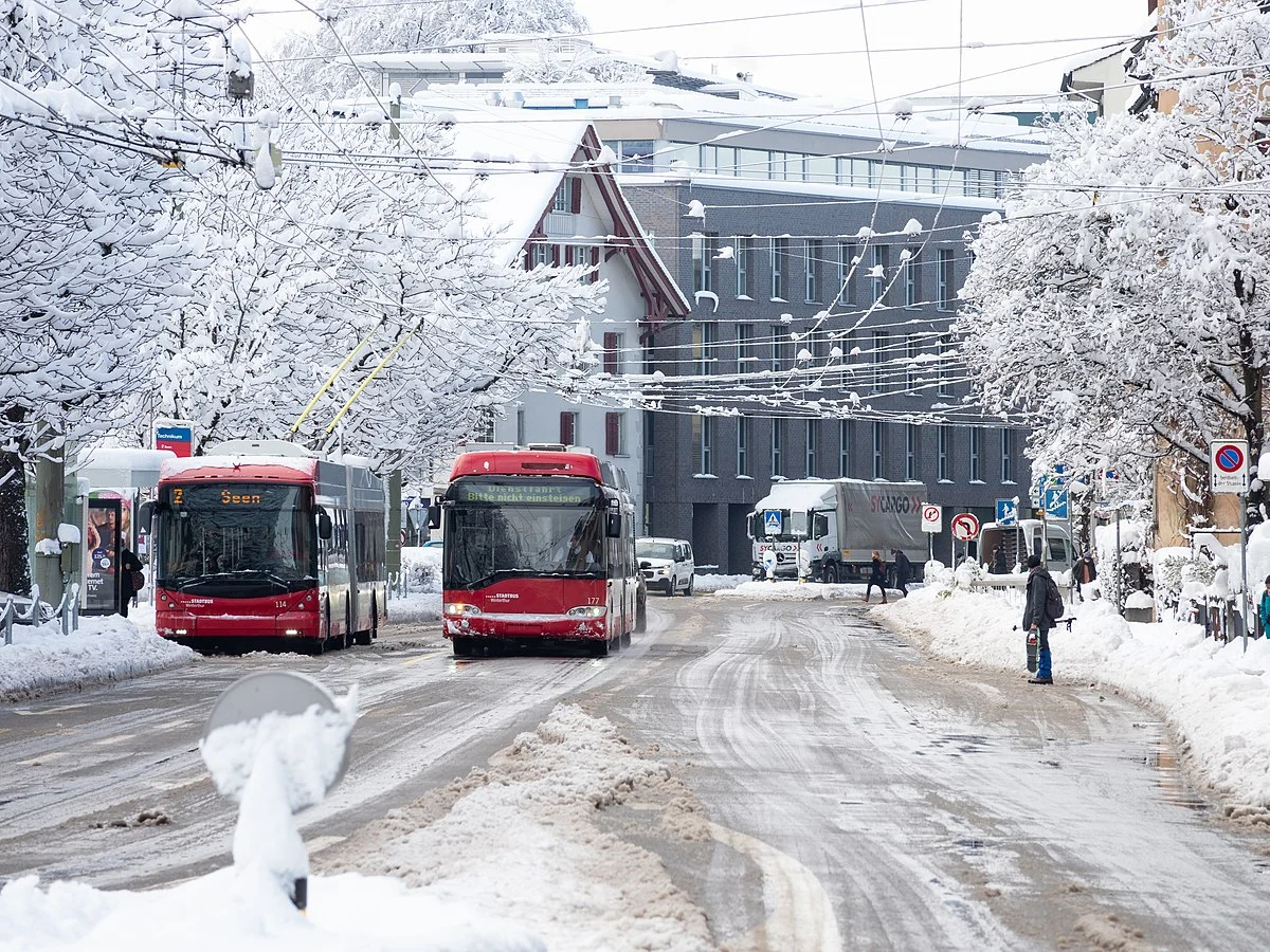 Winterthur: winterliche Strassenverhältnisse in der Technikumstrasse