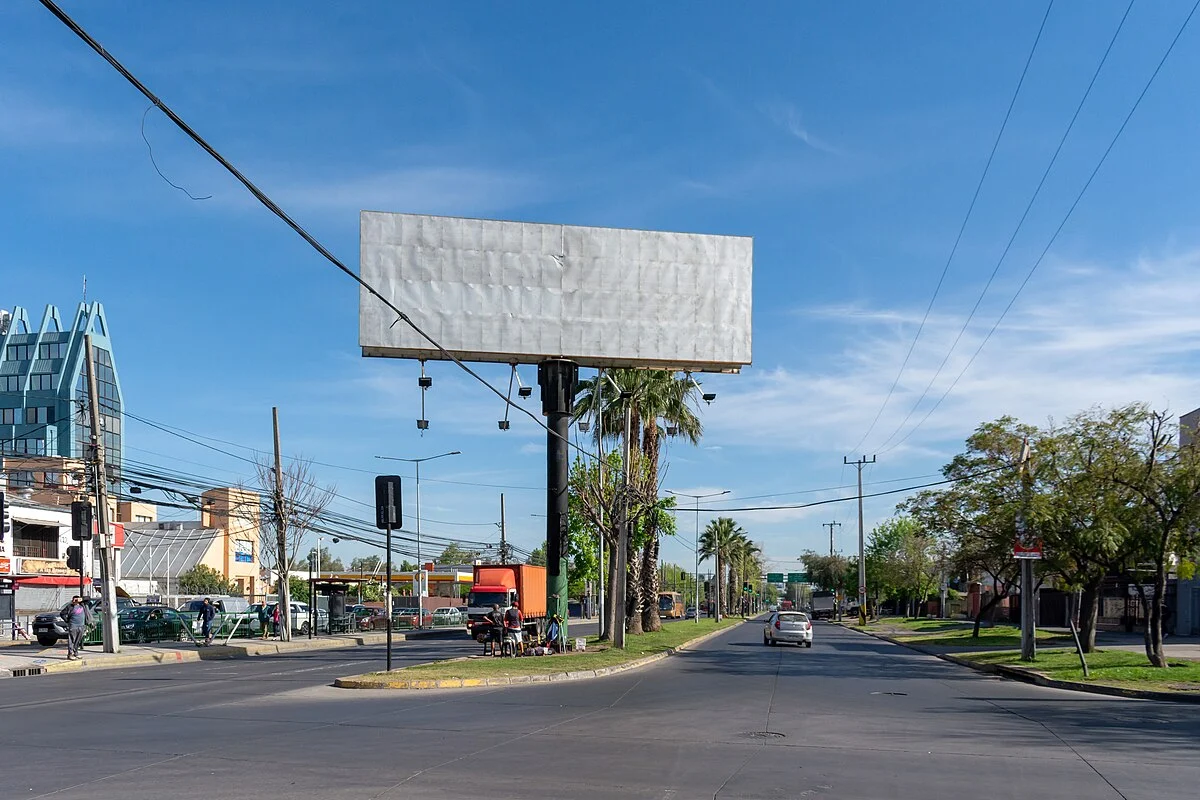 Die Avenida Concha y Toro in Puente Alto