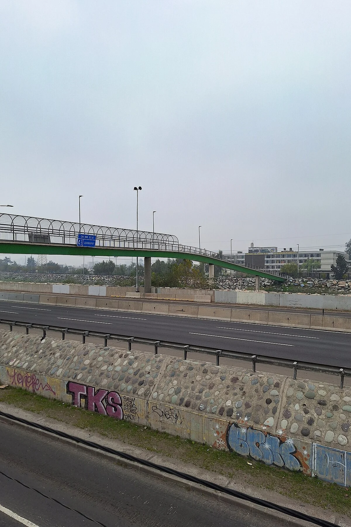 Die Fußgängerbrücke Félix Bulnes in Renca