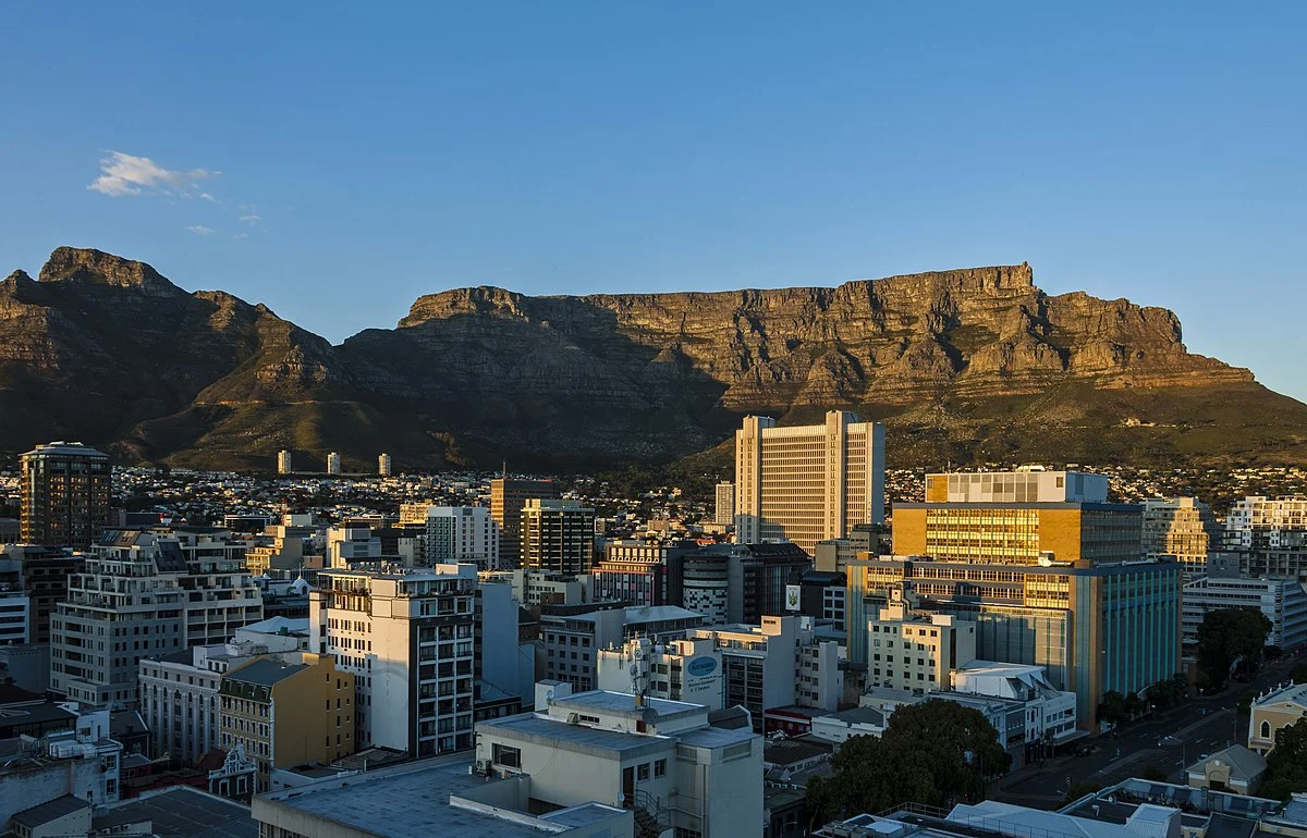 Die City Bowl von Kapstadt mit dem Tafelberg