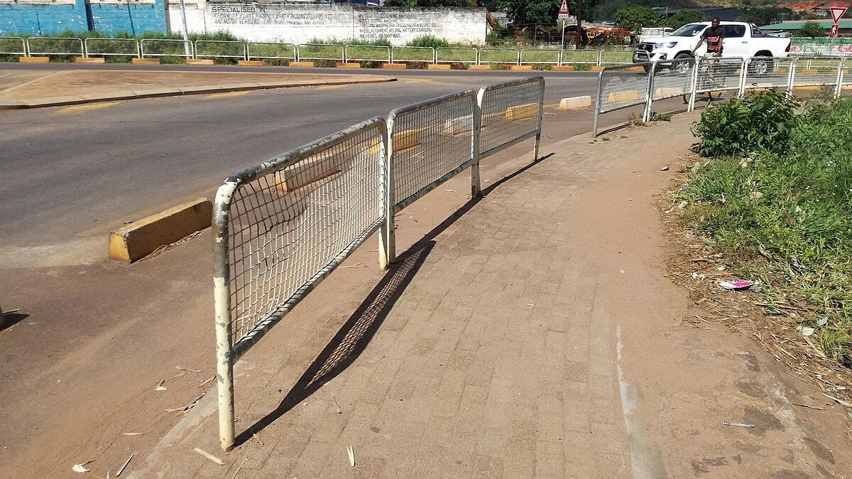 Getrennter Rad- und Fußweg