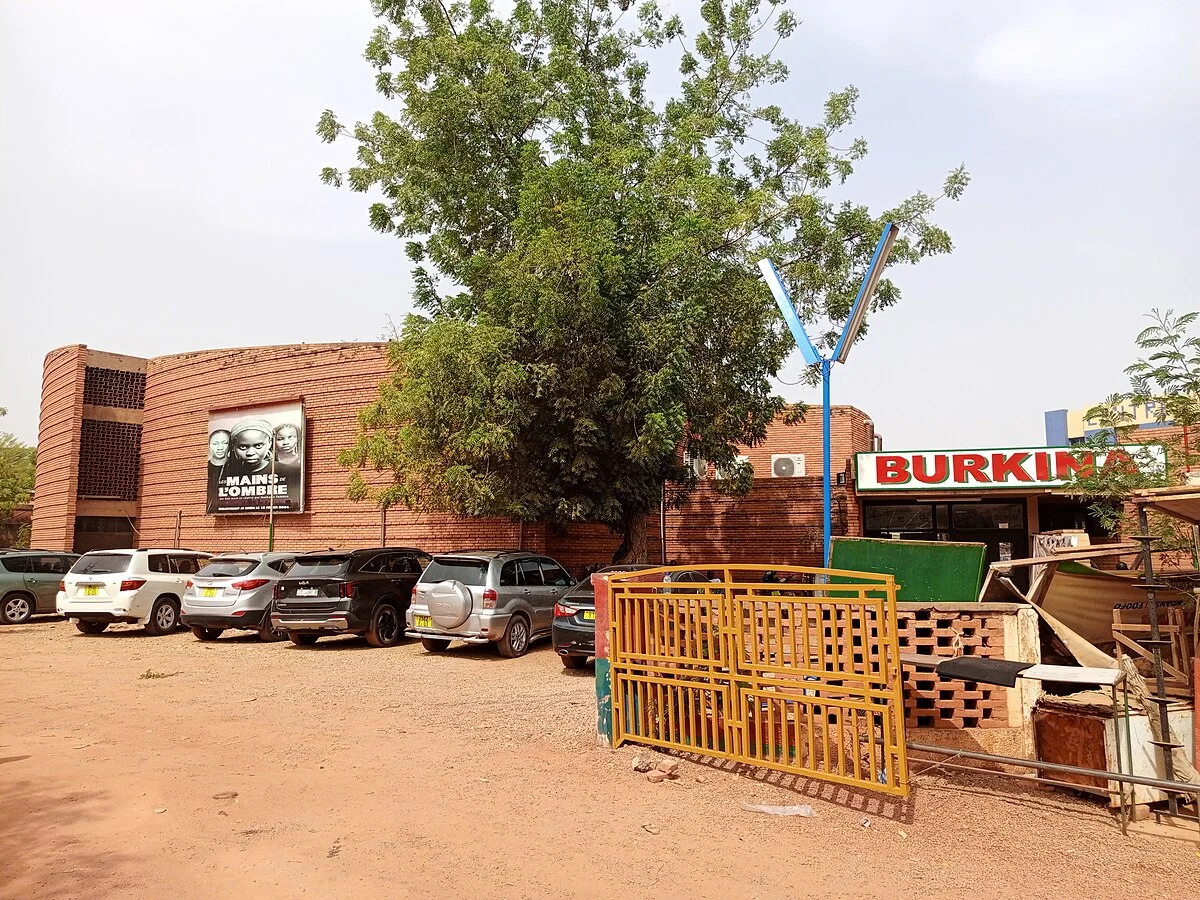 Eingang des Kinos Ciné Burkina in Ouagadougou