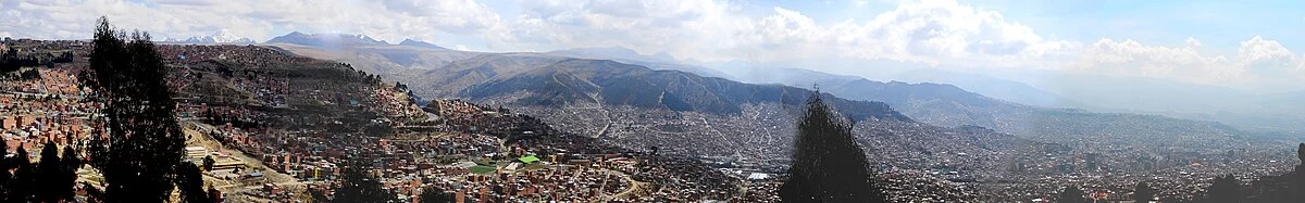 La Paz, gesehen von der Autobahn nach El Alto