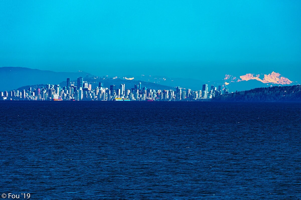 Fähre von Nanaimo nach Horseshoe Bay mit der Skyline von Vancouver