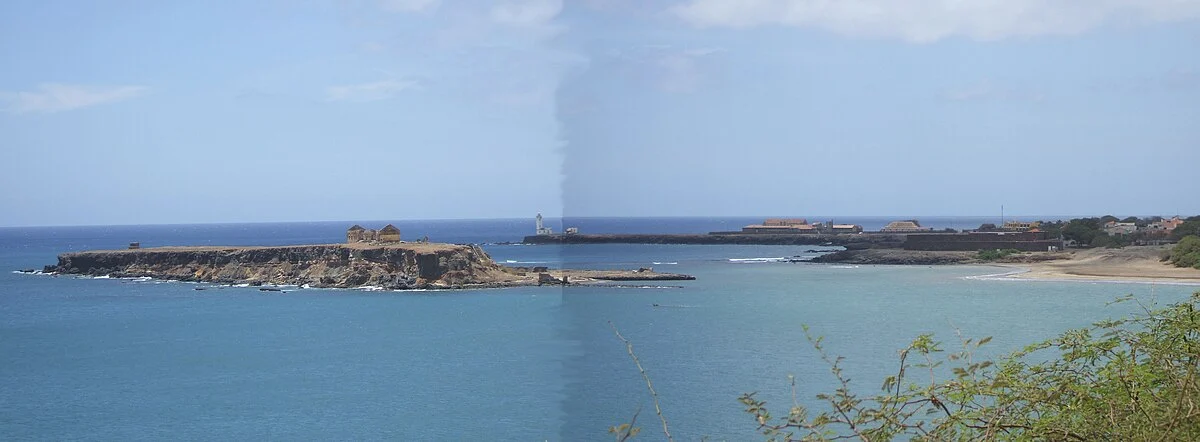 Blick auf die Insel Santa Maria vor Praia