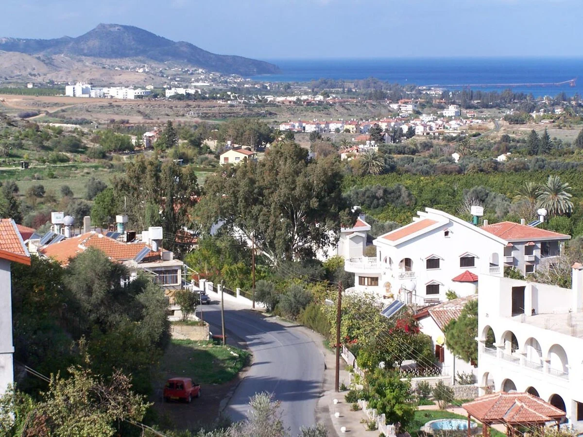Blick auf Morphou (Güzelyurt)