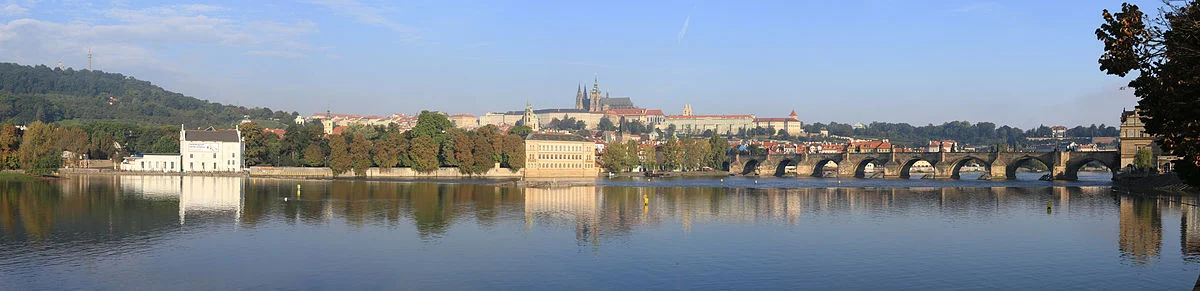Prag mit der Prager Burg und der Karlsbrücke
