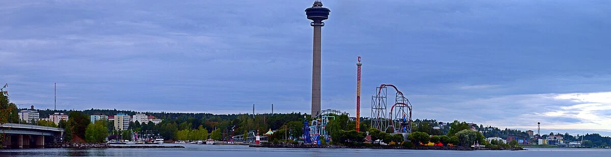 Särkänniemi und der Turm Näsinneula in Tampere