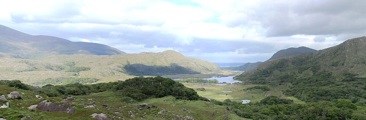 Der Aussichtspunkt Ladies View bei Killarney