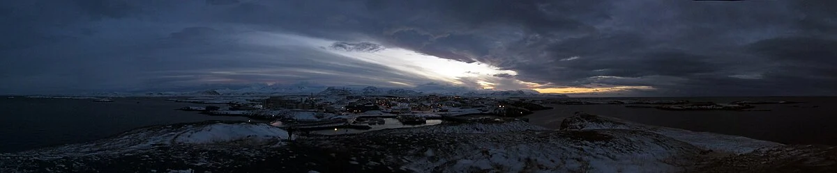 Stykkishólmur, gesehen von der Insel Súgandisey
