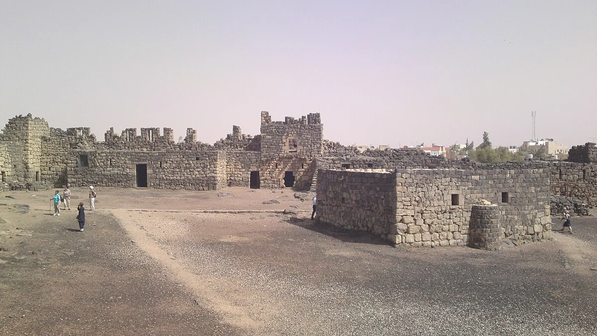 Innenhof der Burg Qasr al-Azraq